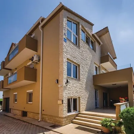 Apartment Mikulic