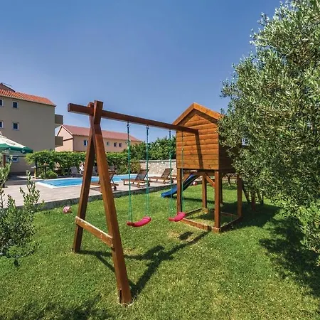 Mikulic Apartment