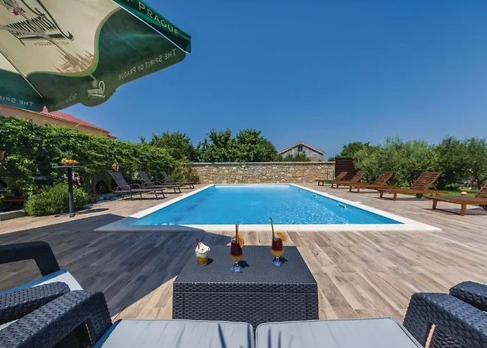 Mikulic Apartment