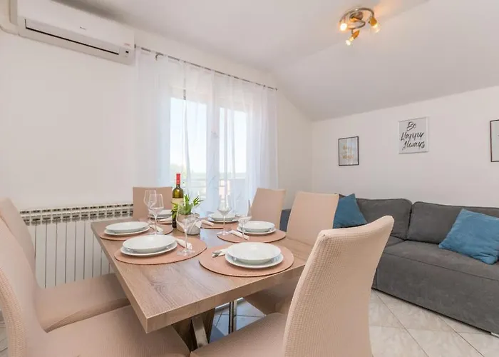 Mikulic Apartmán Biograd Na Moru